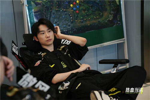 Tiger Niang Daily: Riot officially announced that it will give away limited skins for free, Xun staged textbook Qianjue